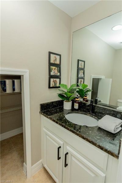 2419 Ashbury Cir, Cape Coral, FL 33991 Photo