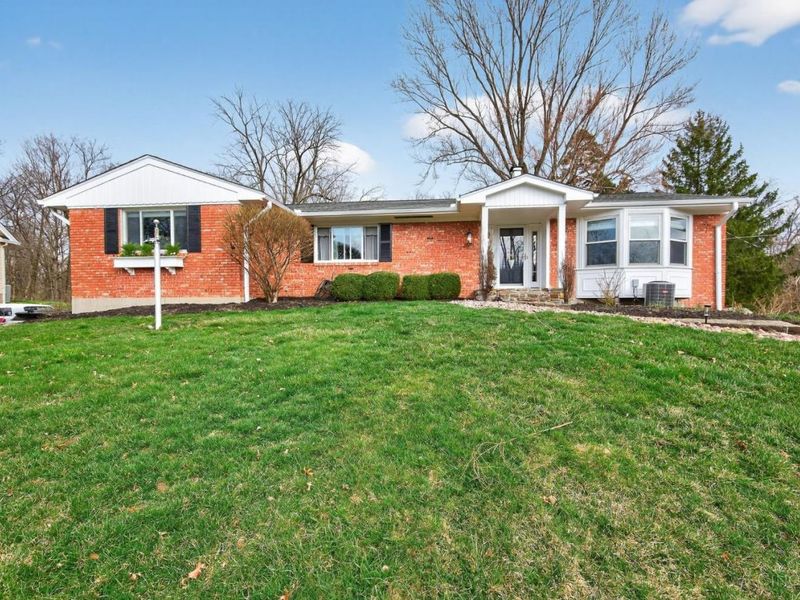 8674 Hollyhock Drive, Springfield Twp., OH 45231 Photo 1