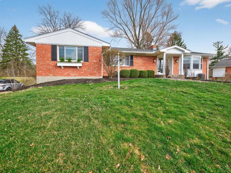 8674 Hollyhock Drive, Springfield Twp., OH 45231 Photo 2