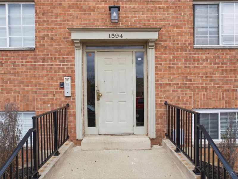 1594 Gelhot Drive, Unit 79, Fairfield, OH 45014 Photo 2