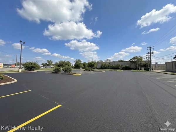 20800 Groesbeck Highway , Warren, MI 48089