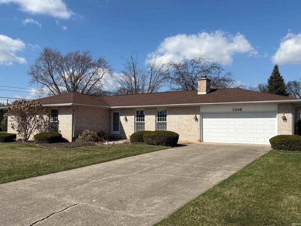 1316 Oriole Drive, Warsaw, IN 46580