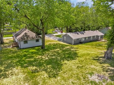2308 NW 53rd Terrace, Kansas City, MO 64151