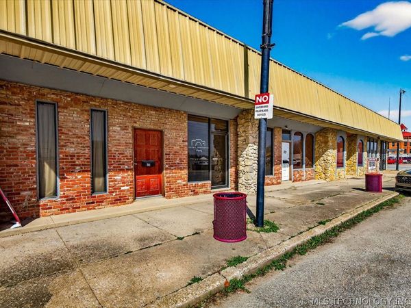 121 N Maple Street, Nowata, OK 74048