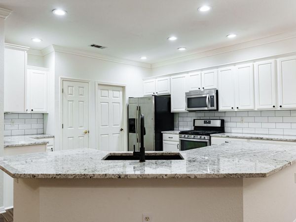 124 Dewberry DR, Georgetown, TX 78633