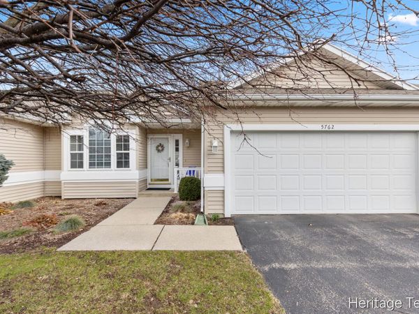 5762 Wine Berry Lane SW, Unit 42, Grandville, MI 49418