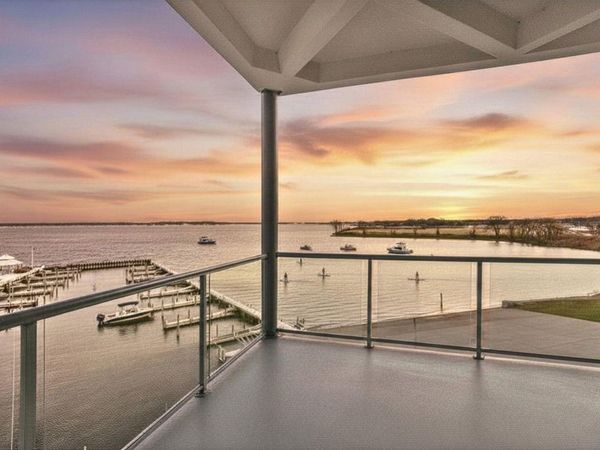 2964 Lakeshore Drive, Unit E403, Muskegon, MI 49441