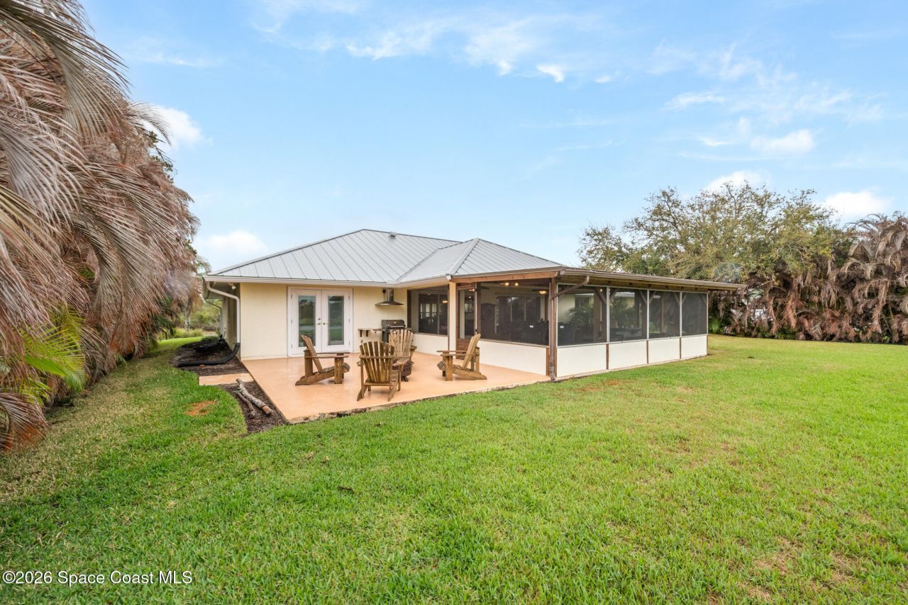 1516 Eagles Circle , Sebastian, FL 32958 Photo