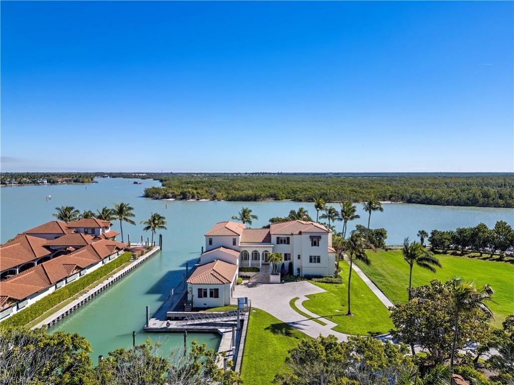 100 Bay Rd , Naples, FL 34102 Photo