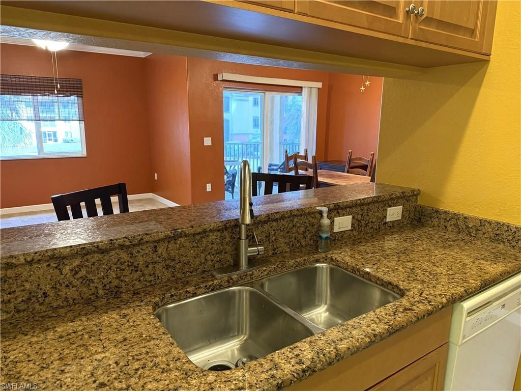 13110 Bella Casa Cir, Unit 214, Fort Myers, FL 33966 Photo