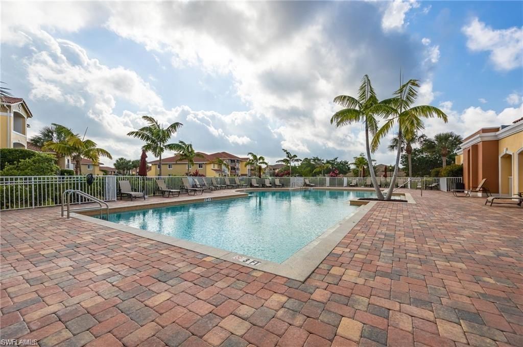 13110 Bella Casa Cir, Unit 214, Fort Myers, FL 33966 Photo