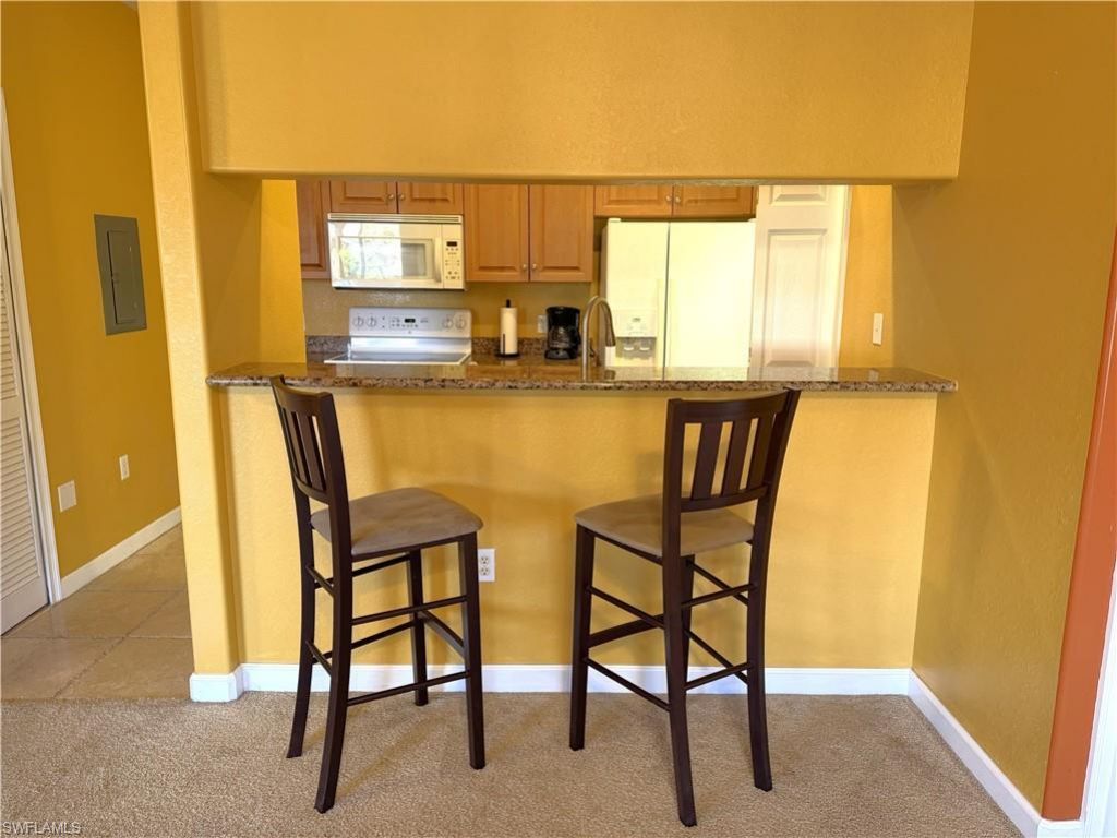 13110 Bella Casa Cir, Unit 214, Fort Myers, FL 33966 Photo