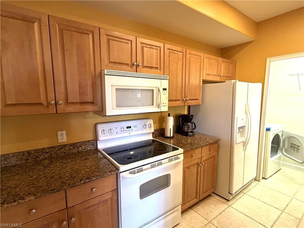 13110 Bella Casa Cir, Unit 214, Fort Myers, FL 33966 Photo