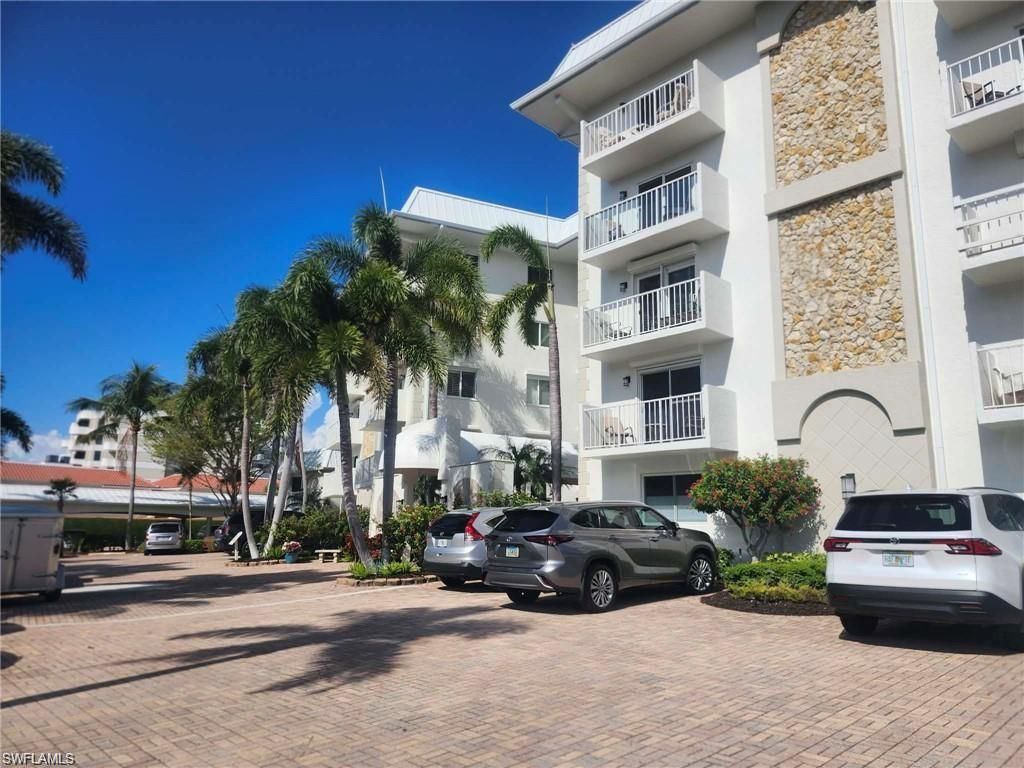 3000 Gulf Shore Blvd N, Unit 113, Naples, FL 34103 Photo