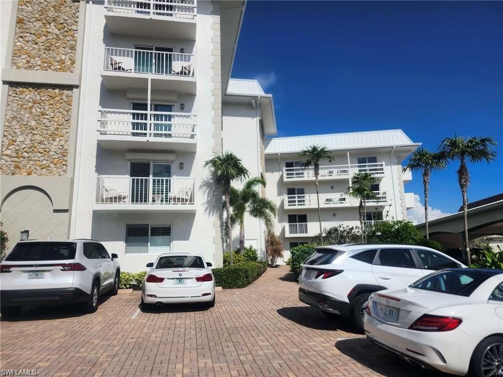 3000 Gulf Shore Blvd N, Unit 113, Naples, FL 34103 Photo