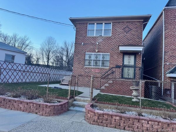 17311 Booth Memorial Avenue , Fresh Meadows, NY 11365