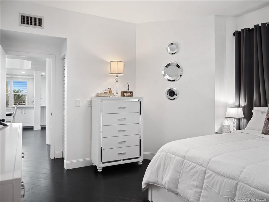 221 NE Plantation Road, Unit 415, Stuart, FL 34996 Photo