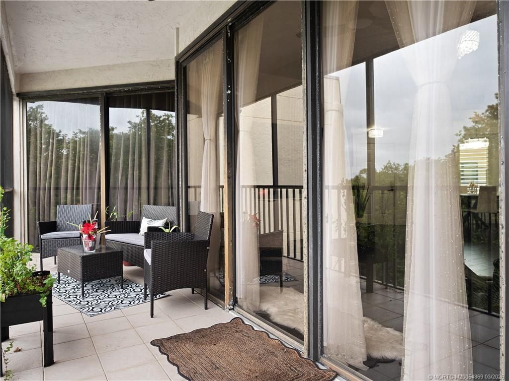 221 NE Plantation Road, Unit 415, Stuart, FL 34996 Photo