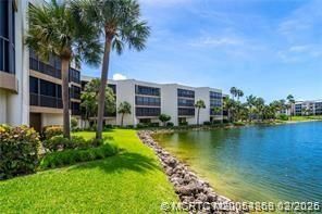 221 NE Plantation Road, Unit 415, Stuart, FL 34996 Photo