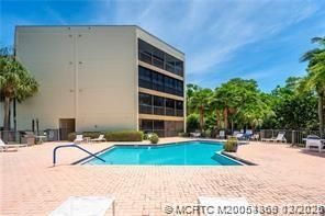 221 NE Plantation Road, Unit 415, Stuart, FL 34996 Photo
