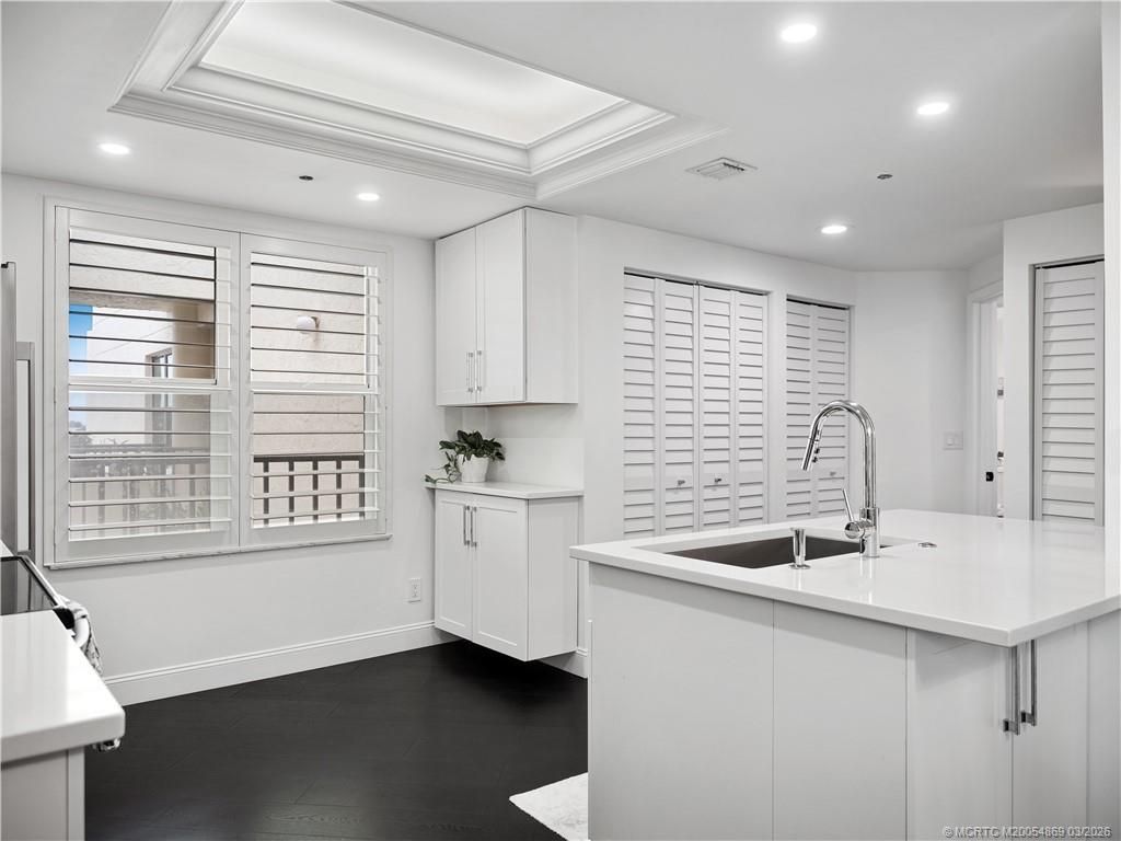 221 NE Plantation Road, Unit 415, Stuart, FL 34996 Photo