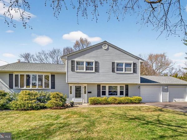 7 GRIGGS ROAD, CRANBURY, NJ 08512