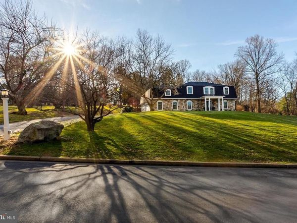 310 CRUM CREEK LANE , NEWTOWN SQUARE, PA 19073