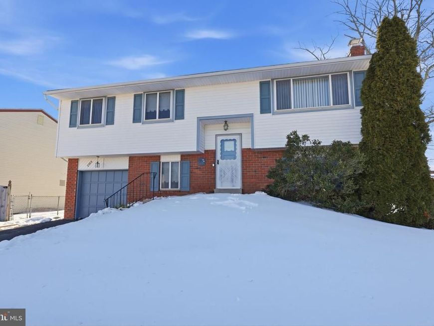 2163 Joshua Drive, Bensalem, PA 19020 Main Photo