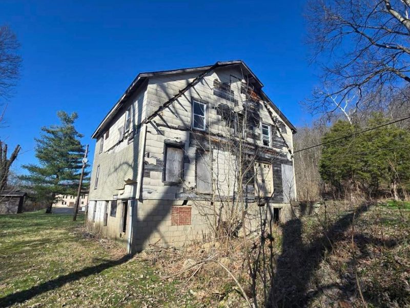 1797 US Rt 52, Washington Township, OH 45153 Photo 4