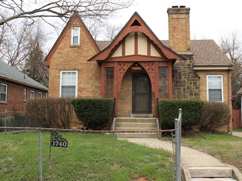 1740 Garden Lane, Cincinnati, OH 45237 Photo 1