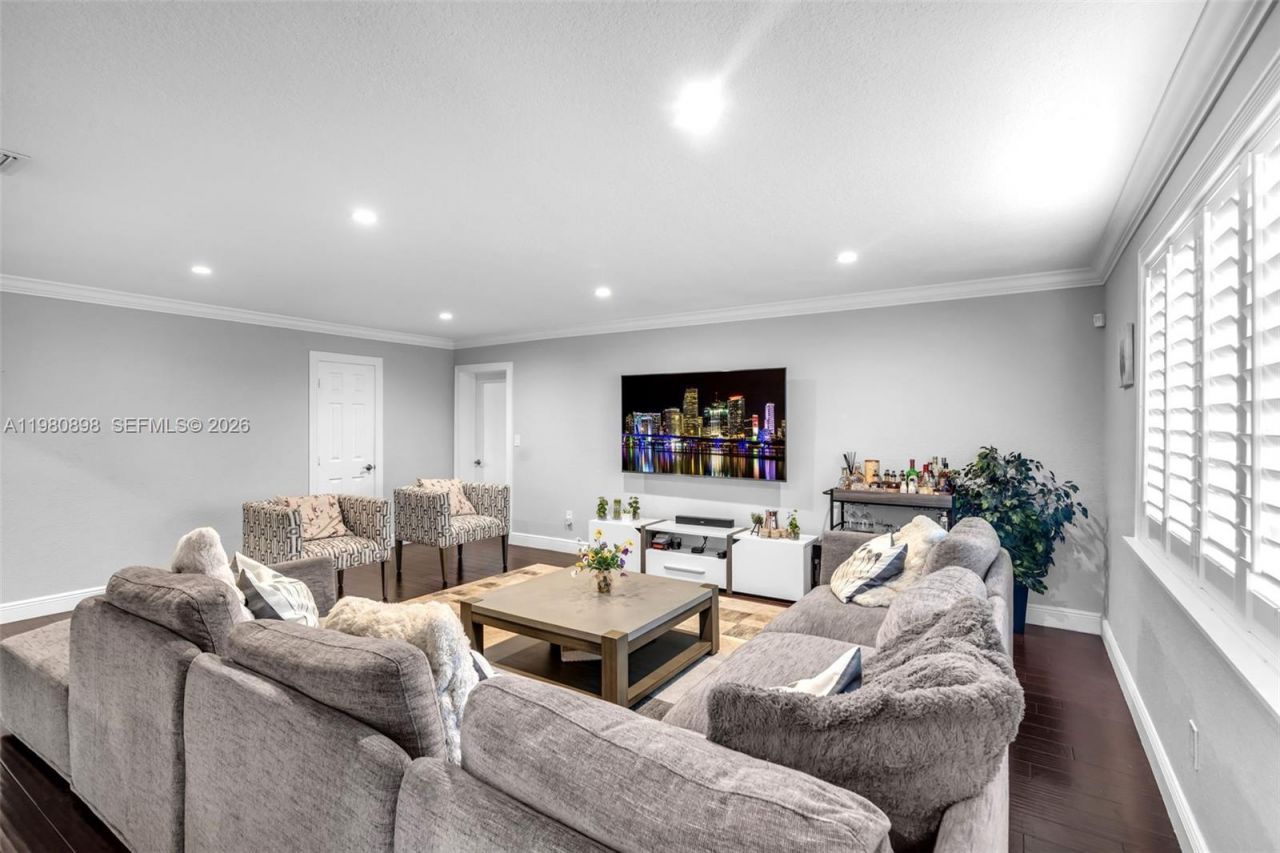 8700 SW 83rd Ct , Miami, FL 33143 Photo