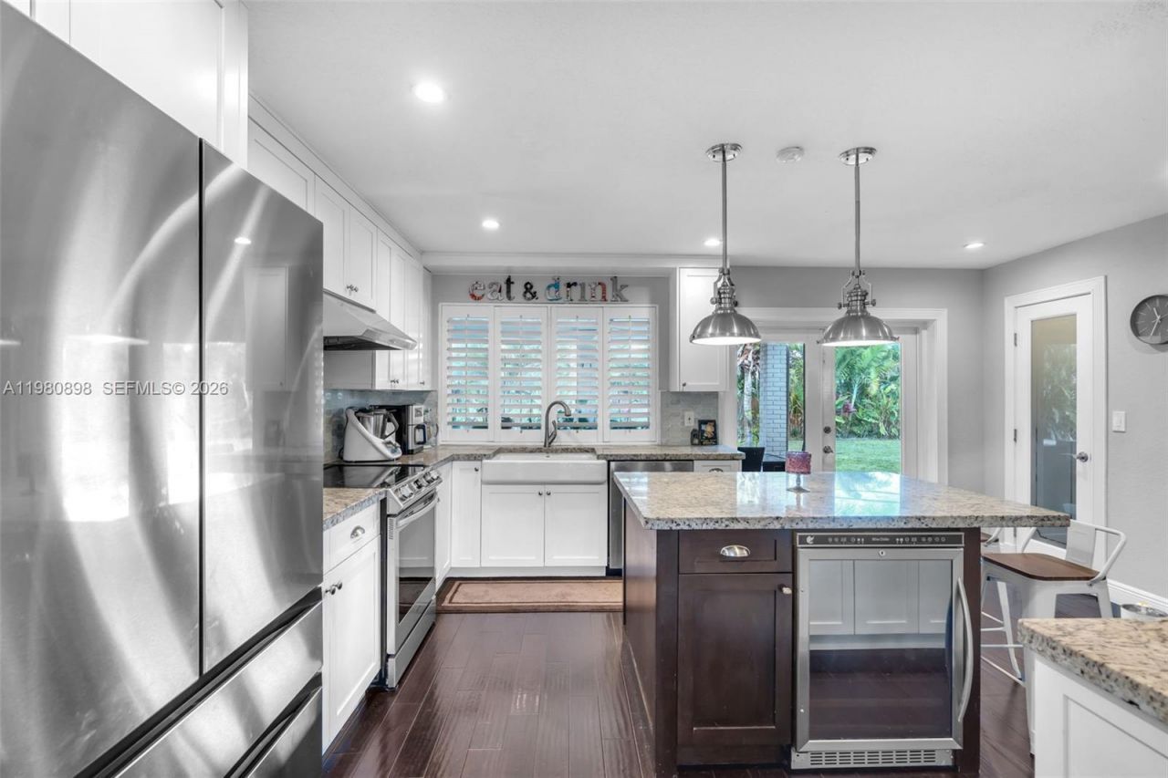 8700 SW 83rd Ct , Miami, FL 33143 Photo