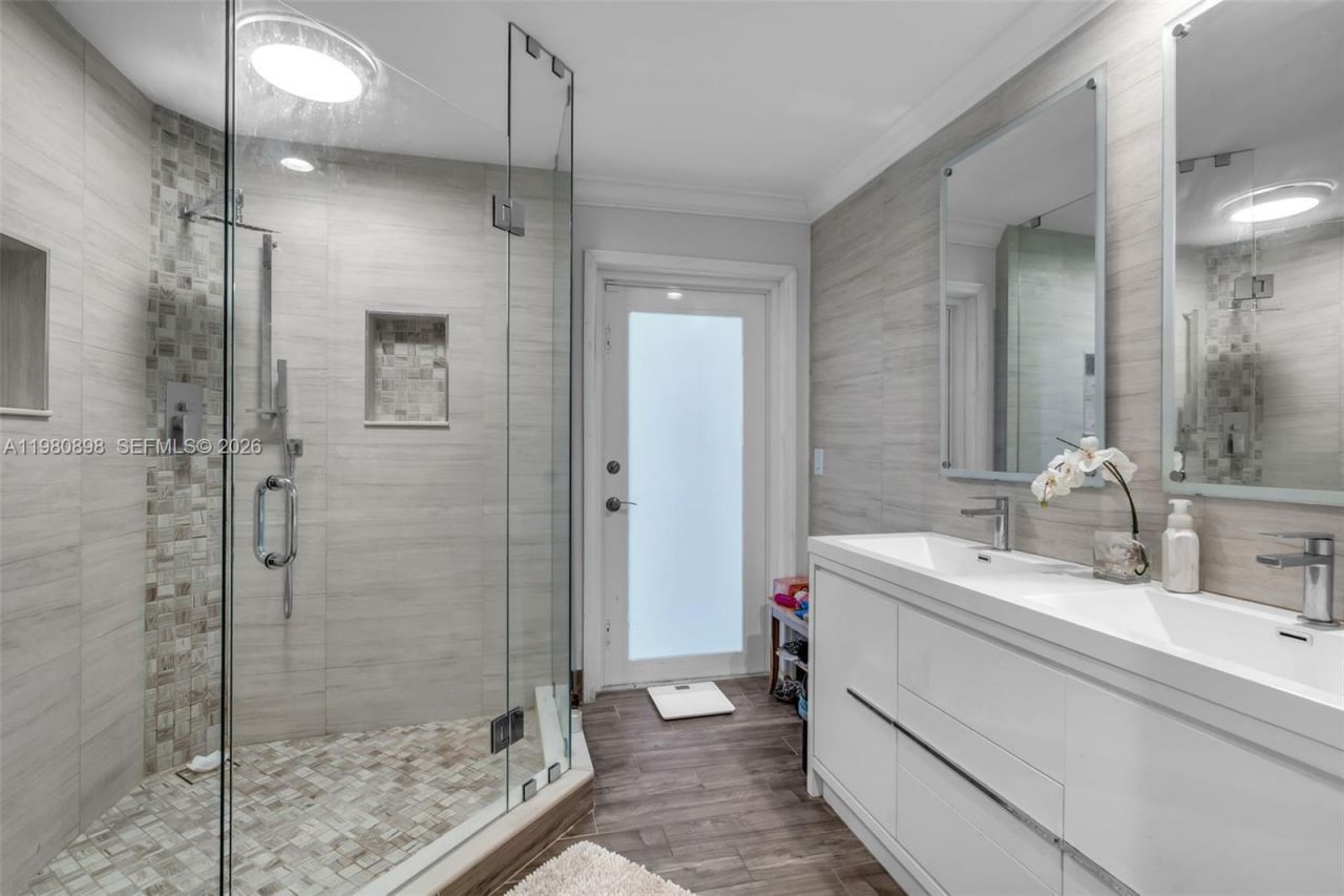 8700 SW 83rd Ct , Miami, FL 33143 Photo