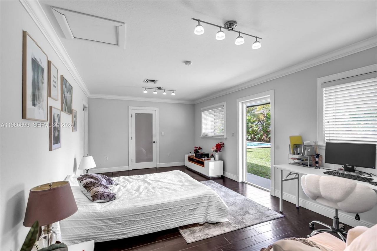 8700 SW 83rd Ct , Miami, FL 33143 Photo