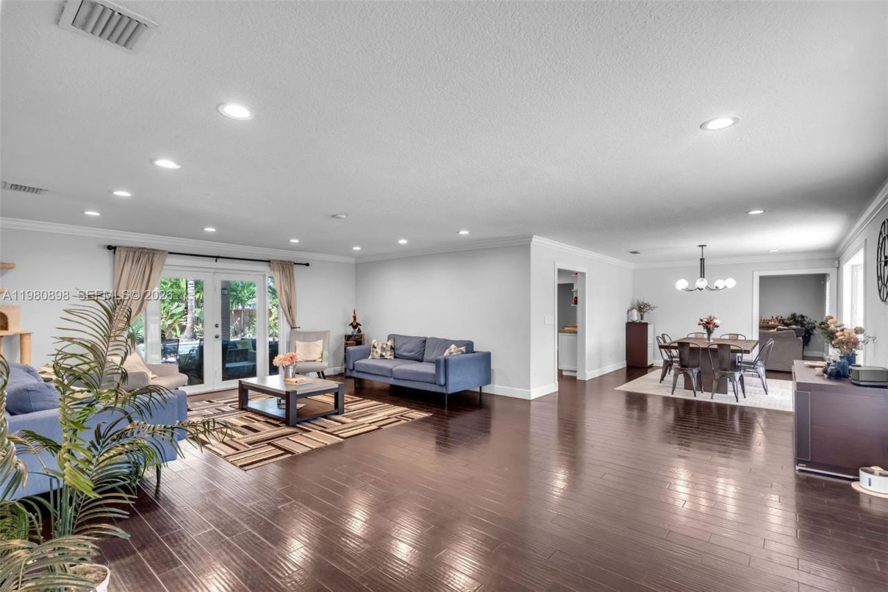 8700 SW 83rd Ct , Miami, FL 33143 Photo