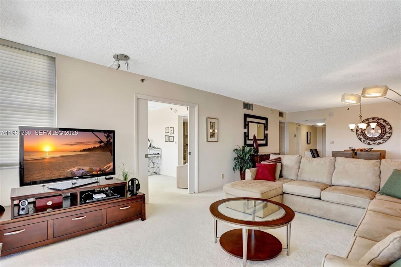 3510 Oaks Way , Unit 806, Pompano Beach, FL 33069 Photo