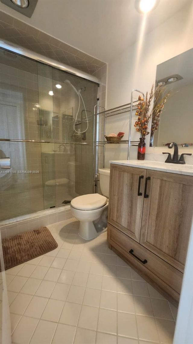 3510 Oaks Way , Unit 806, Pompano Beach, FL 33069 Photo