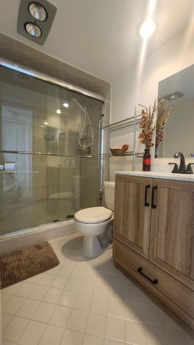 3510 Oaks Way , Unit 806, Pompano Beach, FL 33069 Photo