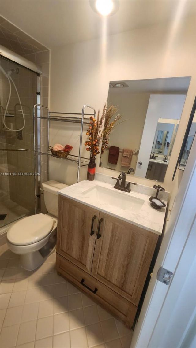 3510 Oaks Way , Unit 806, Pompano Beach, FL 33069 Photo