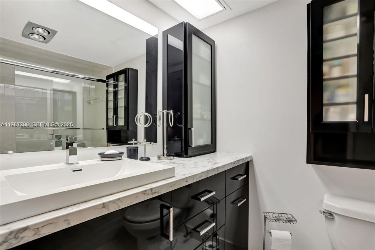 3510 Oaks Way , Unit 806, Pompano Beach, FL 33069 Photo