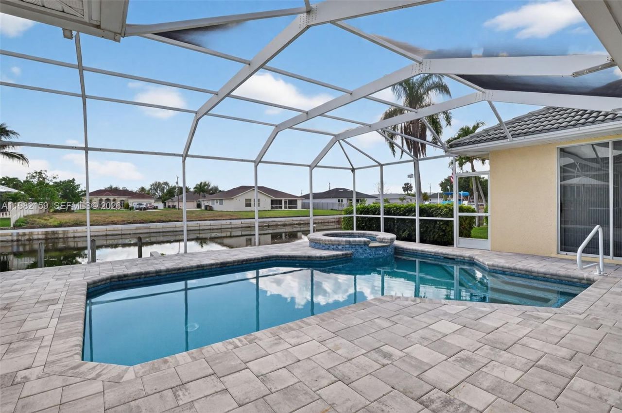1414 NE 2nd Ter, Cape Coral, FL 33909 Photo