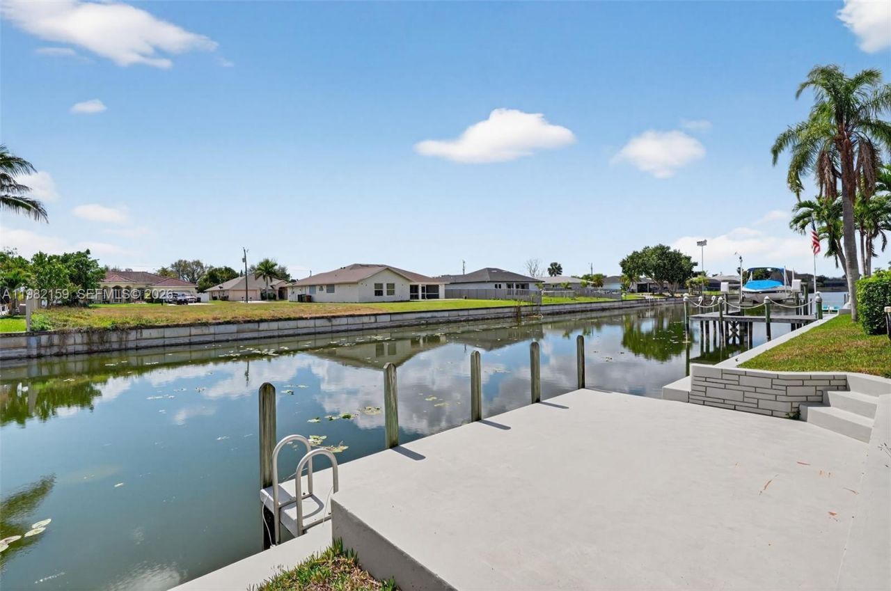 1414 NE 2nd Ter, Cape Coral, FL 33909 Photo