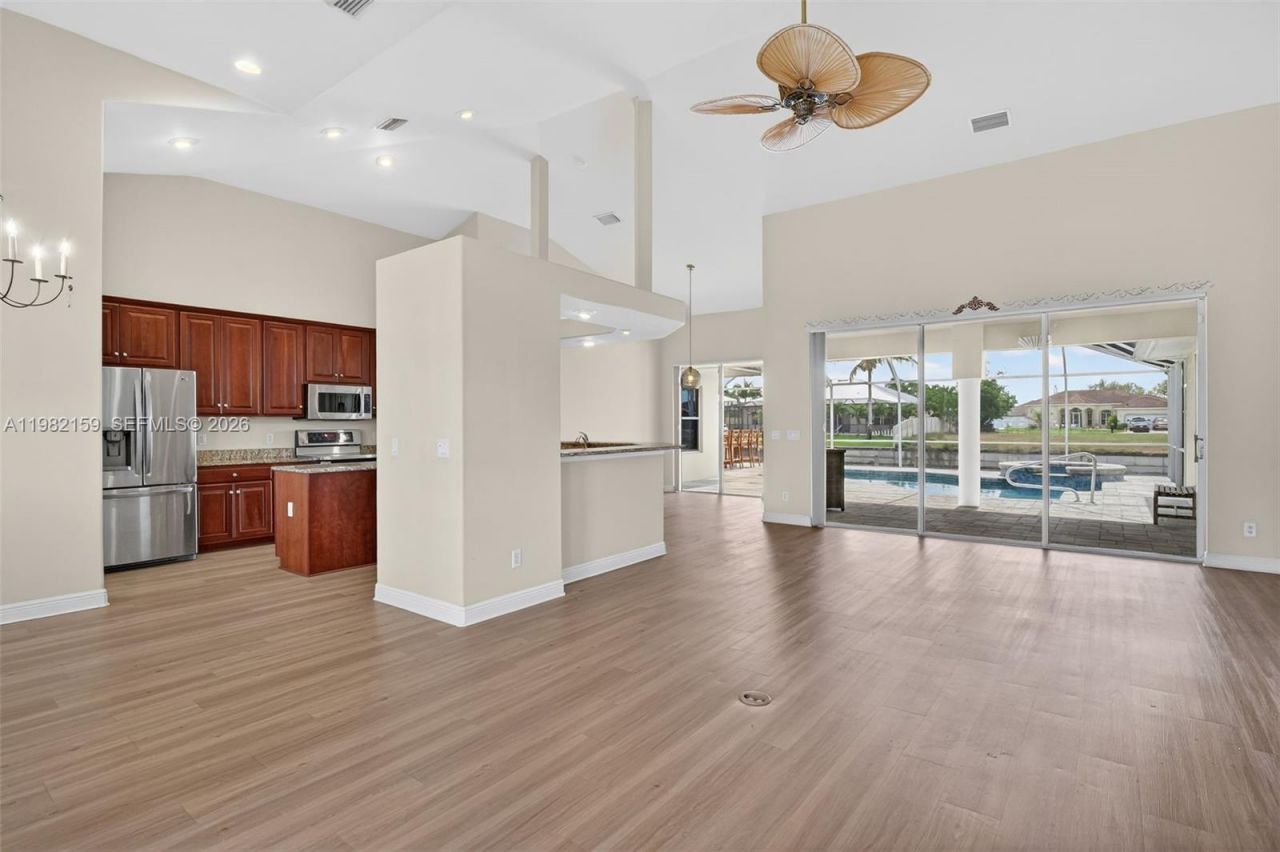1414 NE 2nd Ter, Cape Coral, FL 33909 Photo