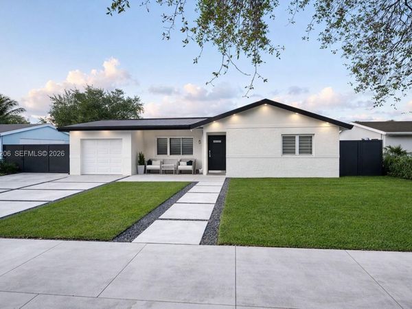 14779 SW 71st Ln , Miami, FL 33193