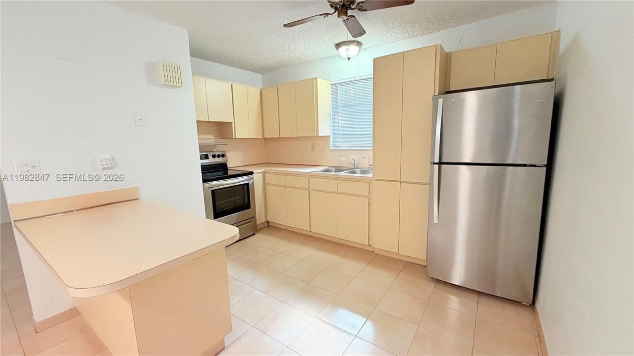 3165 W 2nd Ave , Unit 3165, Hialeah, FL 33012 Photo