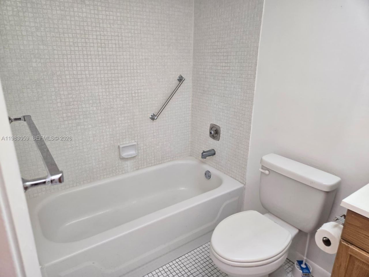 9261 Sunrise Lakes Blvd , Unit 201, Sunrise, FL 33322 Photo