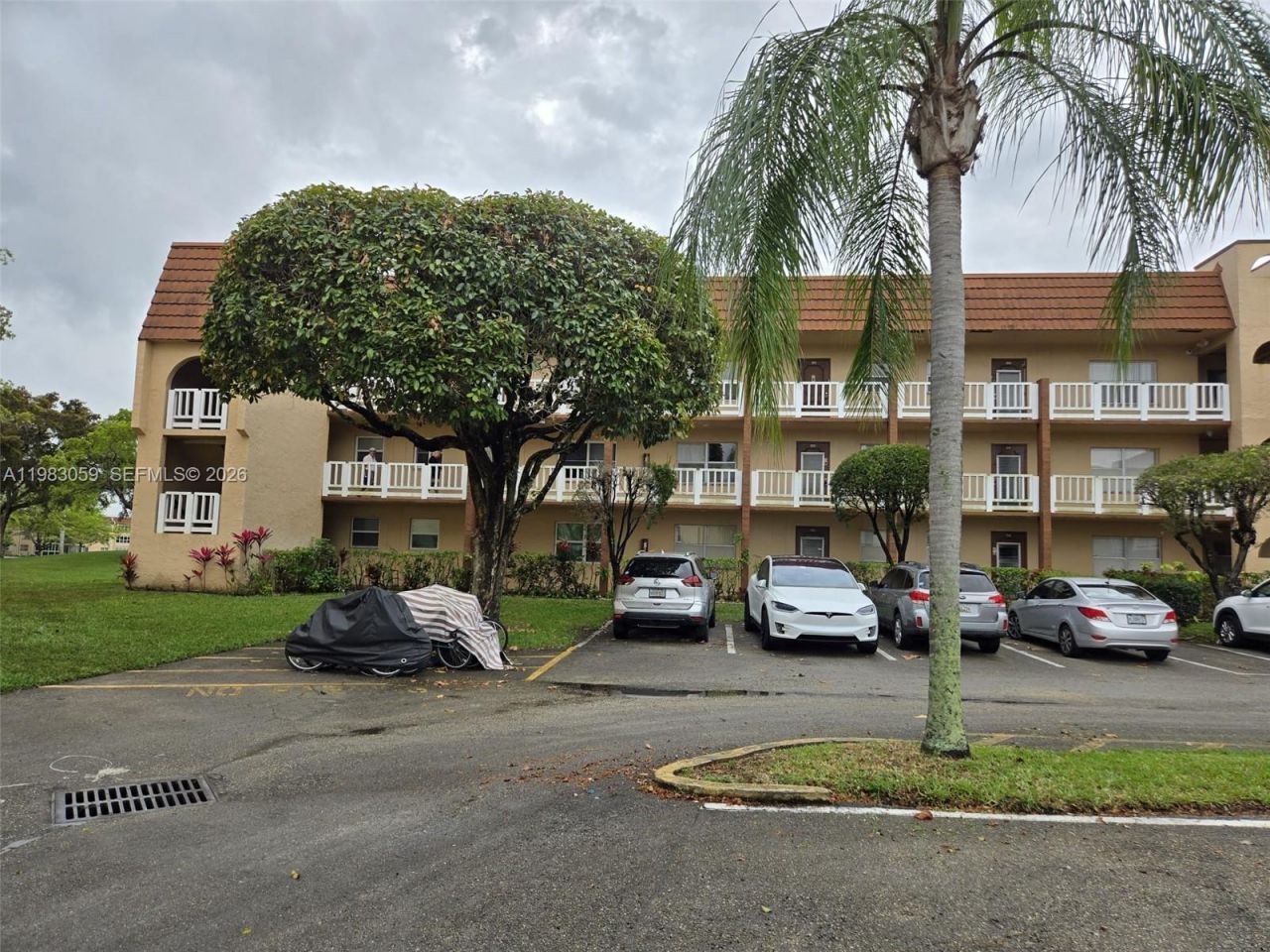 9261 Sunrise Lakes Blvd , Unit 201, Sunrise, FL 33322 Photo