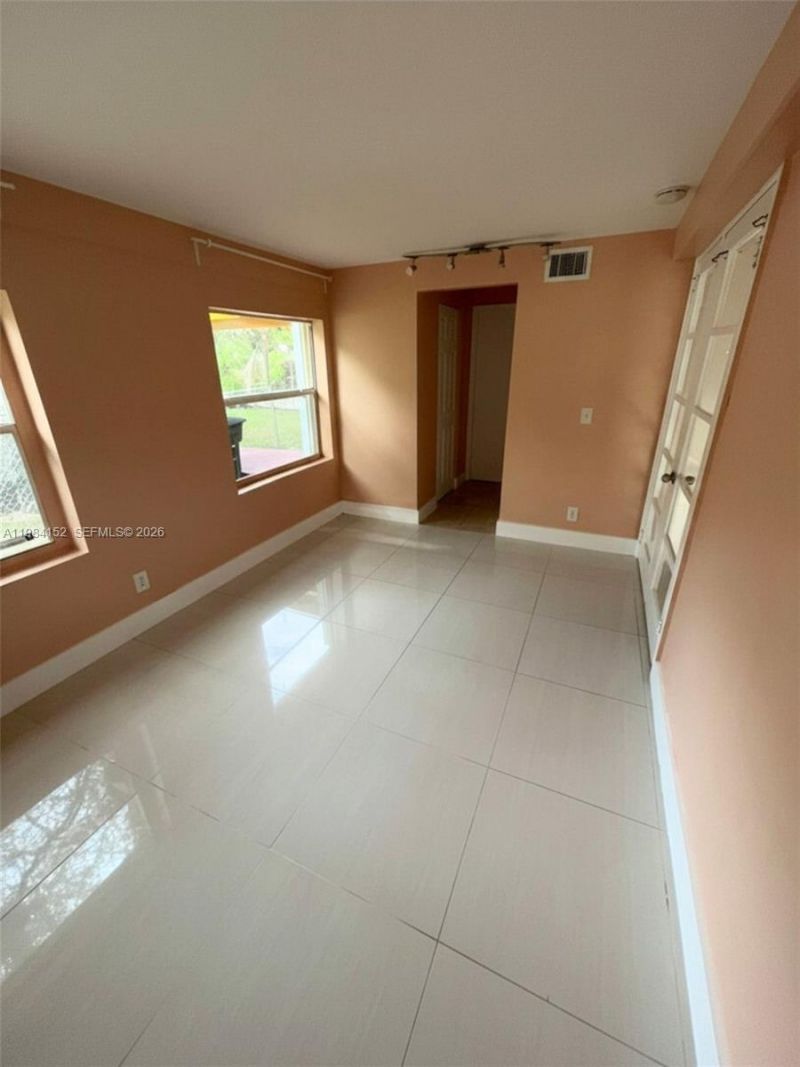 14215 NE 9th Ave, Unit 14215, North Miami, FL 33161 Photo