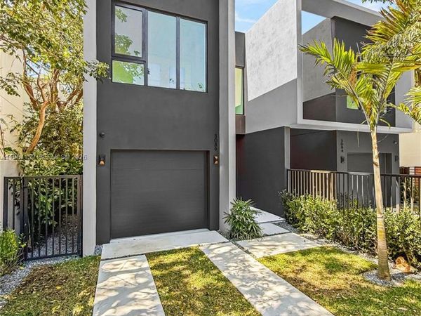 3086 Indiana St , Miami, FL 33133