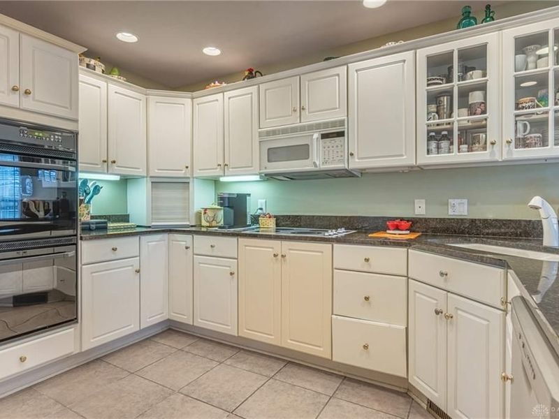 182 Barrington Village Drive, Beavercreek Township, OH 45385 Photo 19